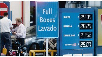 ámbito.com | Renovación. En menos de dos semanas se modificaron dos veces los precios en los surtidores de YPF.