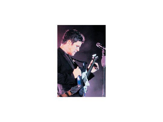 Alejandro Sanz: un recital caluroso, a pedido de sus múltiples admiradoras que lo siguen allí donde se presente.