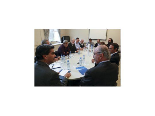 Los ministros de la Nación, Jorge Capitanich junto al Ministro de Educación, Alberto Silioni y el Ministro de trabajo Carlos Tomada se reunieron con los representantes de gremios docentes para continuar el dialogo por Paritarias en el Ministerio de Educacion.