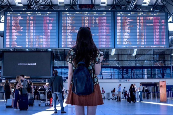 Descubrí cómo viajar a los destinos más caros del mundo sin que cada dólar se vuelva una preocupación. Tips concretos para exprimir tu presupuesto.  