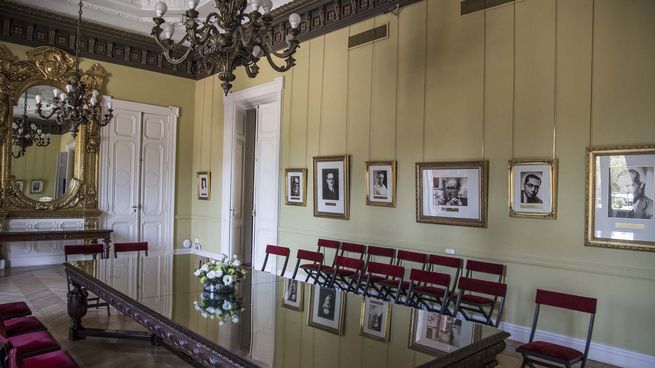 Originalmente denominado Salón de los Diplomáticos, este espacio de Balcarce 50 adquirió su nuevo nombre el 1º de septiembre de 2009, cuando la entonces mandataria encabezó el acto para dar a conocer el flamante espacio.