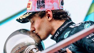 Kimi Antonelli lidera el mundial de pilotos. Kimi Antonelli lidera el mundial de pilotos.