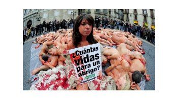 Desnudos en Barcelona por los animales