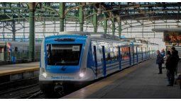 The security station with security operation suspended all the services of the Miter train branches. The security station with security operation suspended all the services of the Miter train branches.