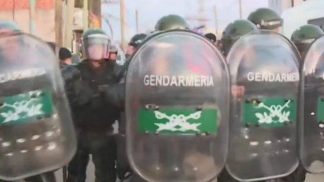 Se registraron incidentes en Moreno, en la previa de la llegada de Milei al cierre de campaña de LLA.