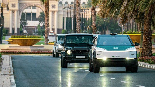 El nuevo Tesla se suma a las otras grandes patrullas que tienen los policías de Dubái