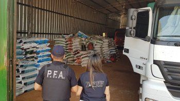 La AFIP y la PFA desarticularon una maniobra de contrabando de soja por casi 14  millones de pesos.