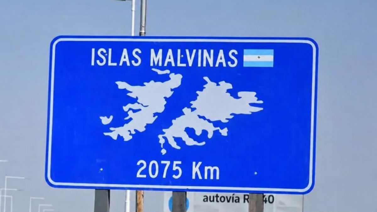 Malvinas en las aulas: impulsan una ley para colocar carteles sobre la soberanía argentina en todas las escuelas