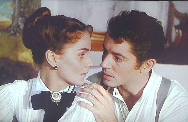 Alida Valli y Farley Granger en Alida Valli y Farley Granger en