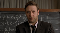 Russel Crowe es John Nash en la película una mente brillante, disponible en Netflix.