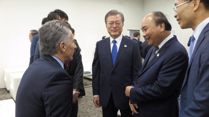 Con Moon Jae-in, presidente de Corea del Sur.