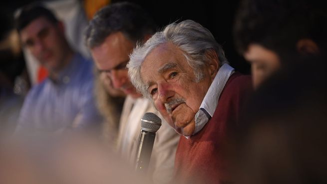 El expresidente José Mujica avanza con su recuperación tras recibir el alta de Casmu.