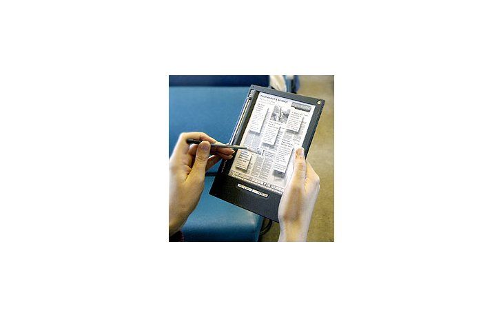 ámbito.com | Libros de papel todavía les ganan a los e-books