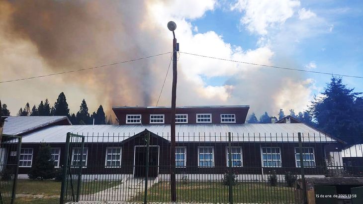 The fire reached School No. 9. The fire reached School No. 9.