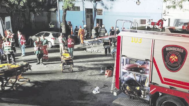 Tragedia. El hecho se produjo en una vivienda en la avenida Rivadavia 8.758, en la intersección con Lacarra