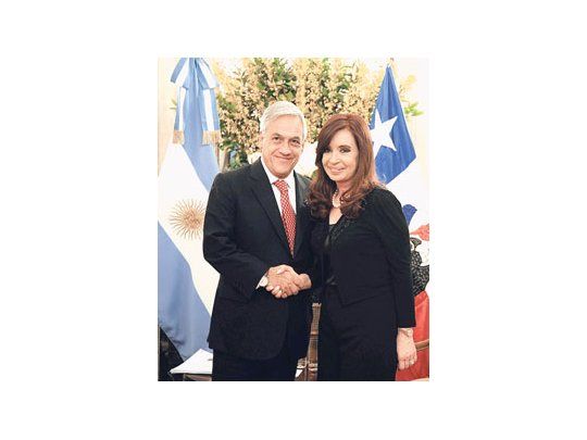 La Presidente argentina se reunió con su par chileno en el Hotel Edén, donde se hospeda en la capital italiana. Durante poco más de una hora, conversaron sobre proyectos de la agenda binacional.
