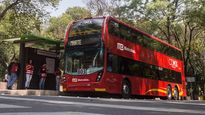 El icónico doble piso de la Línea 7 del Metrobús.