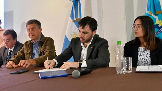 Ignacio Torres lanzó un Plan de Reforma del Estado en Chubut.&nbsp;