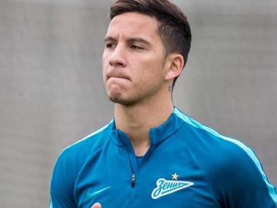 El hermano de Sebastián Driussi fue violentamente agredido por trapitos