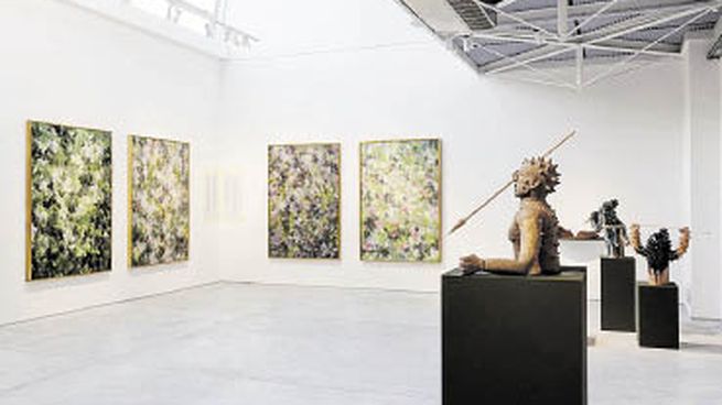 naturaleza sagrada. Una de las salas de exposición donde coinciden las obras de Copello y De Ridder.