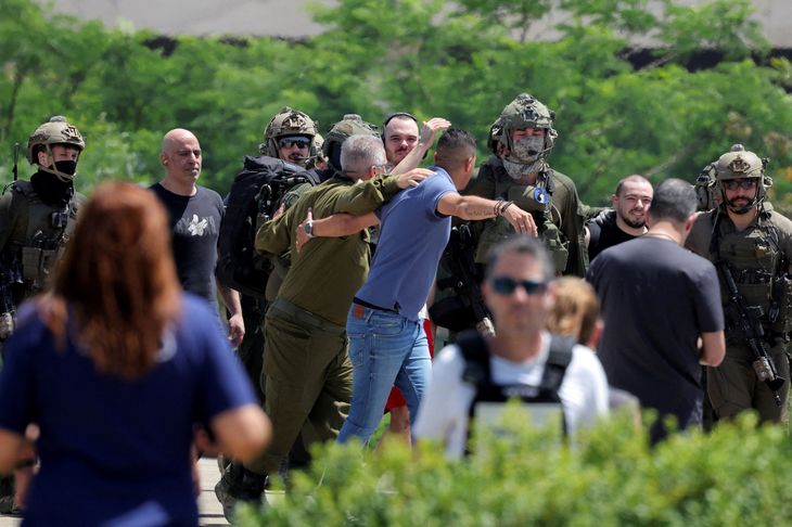 The rescue of the hostages was carried out successfully after a difficult operation by the Israeli army. The rescue of the hostages was carried out successfully after a difficult operation by the Israeli army.