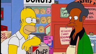 Apu volvió a tener dialogos en la serie con una nueva voz.