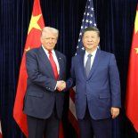 La actitud corporal lo dice todo (que el lector saque sus propias conclusiones de la reunión entre Donald Trump y Xi Jinping). La actitud corporal lo dice todo (que el lector saque sus propias conclusiones de la reunión entre Donald Trump y Xi Jinping).