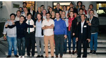 ámbito.com | Calleri junto a su equipo de trabajo.