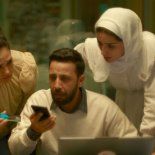 Motaz Malhees es uno de los protagonistas de la película. Motaz Malhees es uno de los protagonistas de la película.