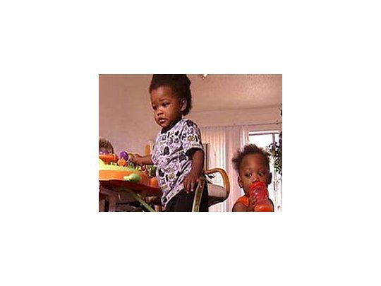 Justin y Jordan, los mellizos de padres distintos.