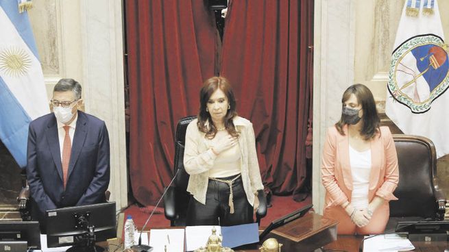 cierre. Cristina de Kirchner presidió ayer la última sesión del Senado de este periodo que cambia desde hoy.