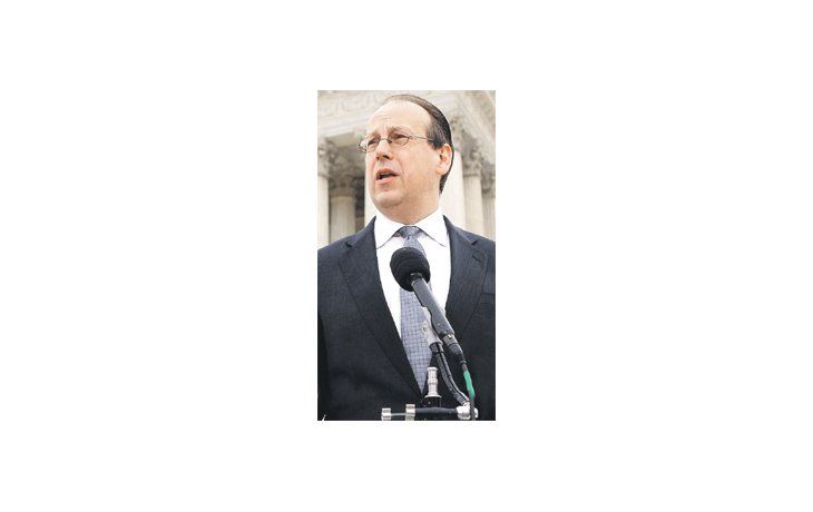 ámbito.com | Un “Top Gun” debuta defendiendo a la Argentina: el exprocurador de George W. Bush, Paul Clement.