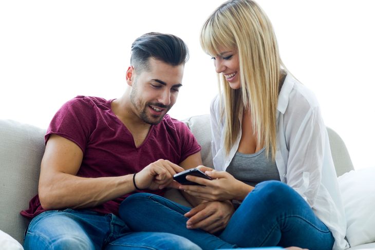 Tinder managed to capture the attention of millions of people thanks to the simplicity it offers to meet people online Tinder managed to capture the attention of millions of people thanks to the simplicity it offers to meet people online