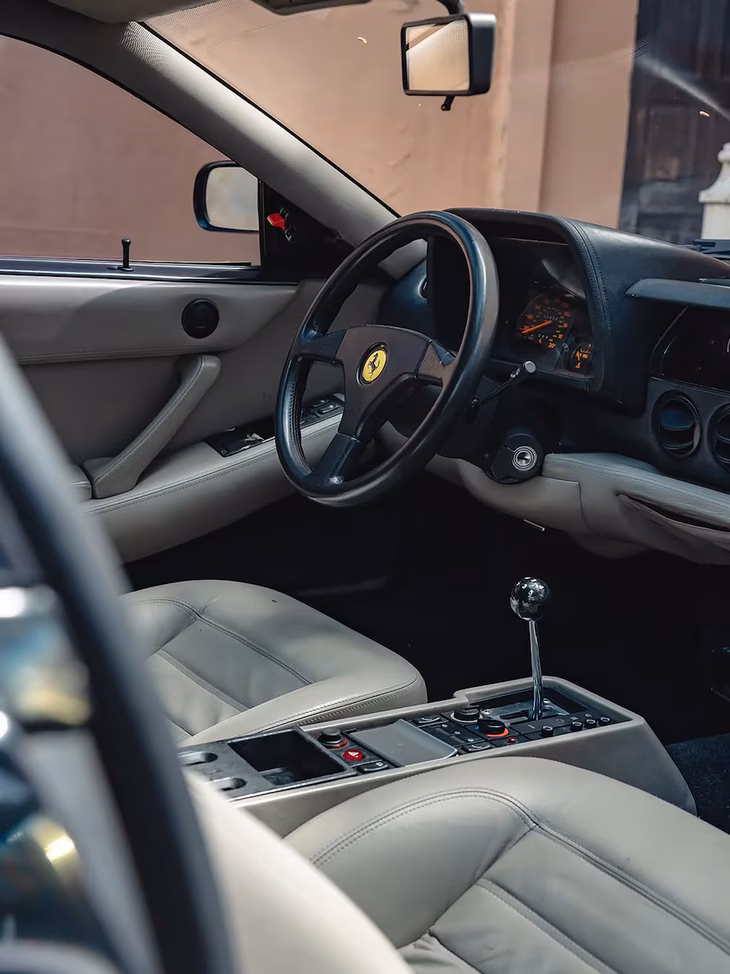 Michael Jordan decided to sell his Ferrari to Chris Gardner, an entrepreneur whose overcoming story inspired the 2006 film in search of happiness. Michael Jordan decided to sell his Ferrari to Chris Gardner, an entrepreneur whose overcoming story inspired the 2006 film in search of happiness.
