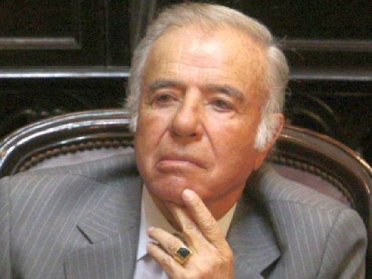 Días después de la muerte de Carlos Menem se conoció una denuncia de diciembre pasado por el robo del anillo de oro con una piedra de ónix negra del expresidente.