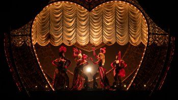volvieron los premios tony y moulin rouge! fue la gran ganadora