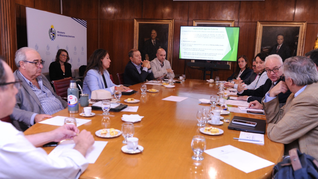 La reactivación tras 10 años de la Comisión Interministerial es un gesto del gobierno de Yamandú Orsi sobre la inserción internacional.