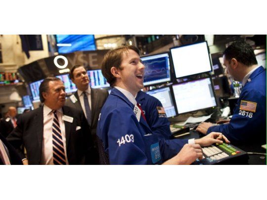Wall St. trepó 2,1% tras sólido dato de empleo en EEUU