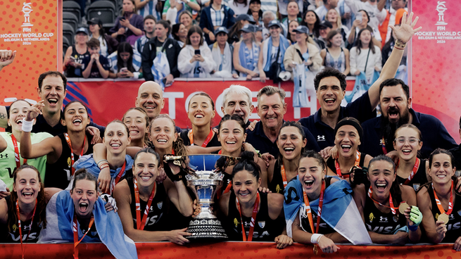 Las Leonas celebraron su tercer título mundial en Países Bajos.