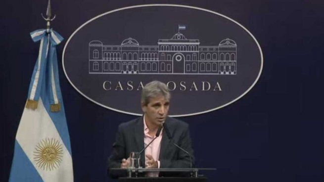 El titular del Palacio de Hacienda, Luis Caputo envió una carta al FMI. 