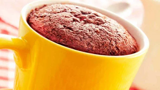 El bizcochuelo en taza se hace en menos de 3 minutos.