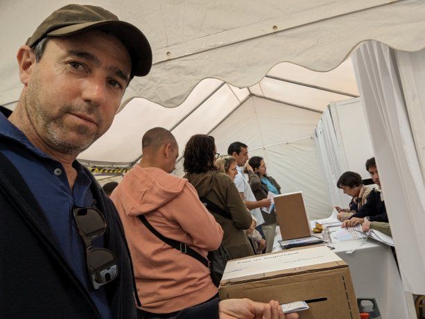 Marcos Galperín votó desde Uruguay en las últimas elecciones. Marcos Galperín votó desde Uruguay en las últimas elecciones.