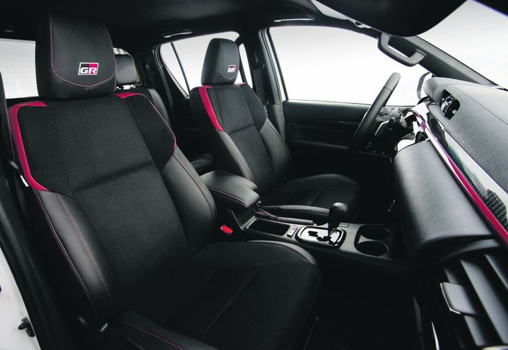 New Hilux GR SPORT - Interior.jpg