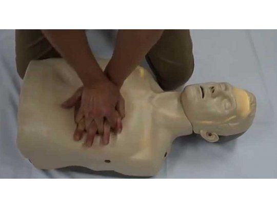 Realizan entrenamiento masivo y gratuito de RCP