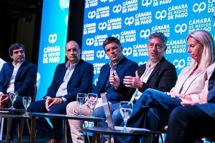 Los representantes del sector reunidos para hablar de los avances de medios de pago Los representantes del sector reunidos para hablar de los avances de medios de pago