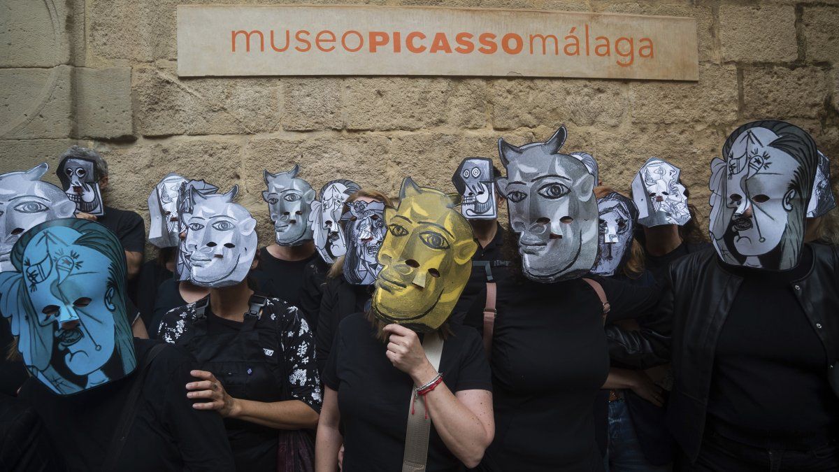 A strike endangers the great Picasso exhibition in Malaga