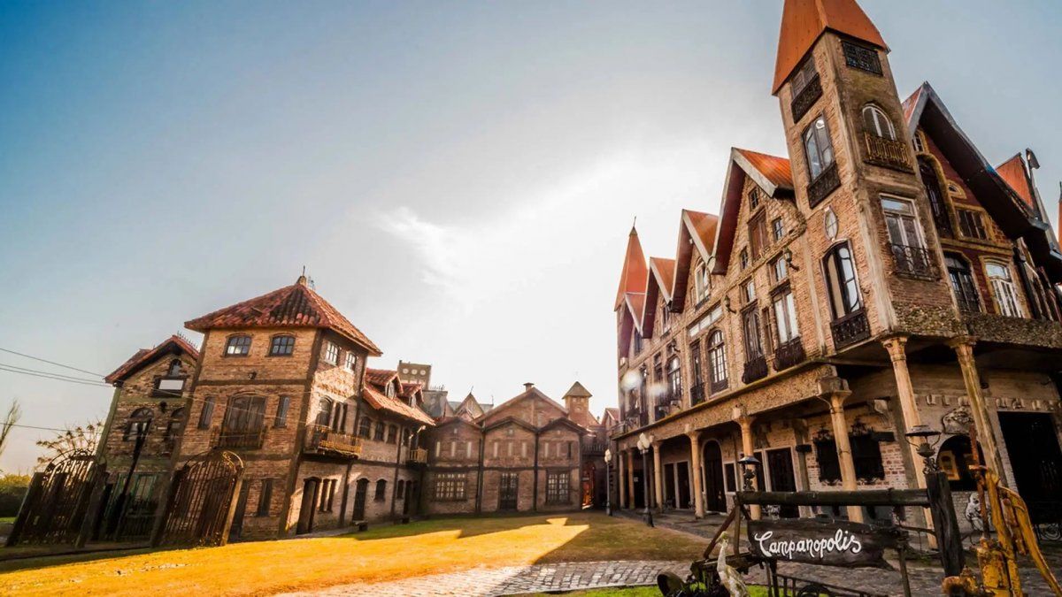 Medieval summer getaway: a magical village just 45 minutes from the City