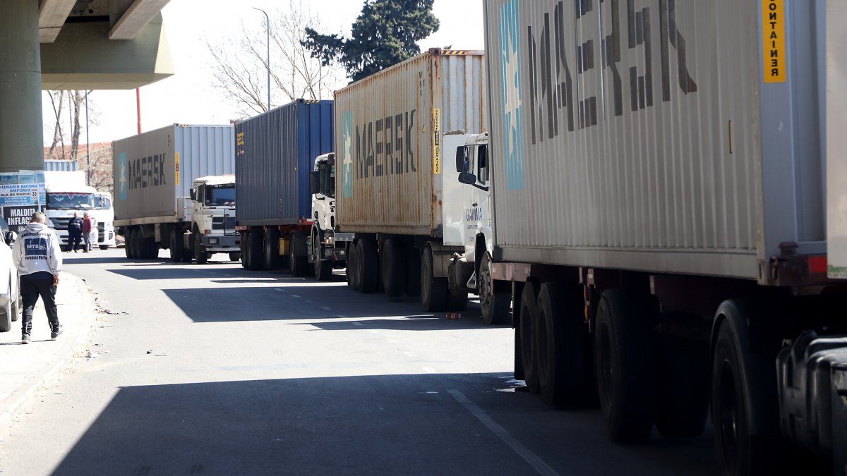 Customs denounces automotive multinational for maneuvering with freight
