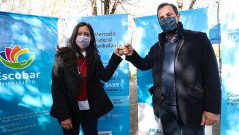 Paula Español recorrió el Mercado Federal Ambulante en tres municipios&nbsp;