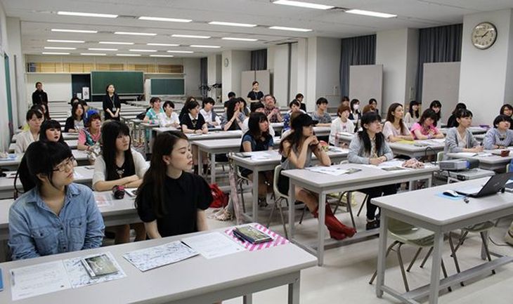 Estudiantes de la Universidad de Tokio. Los argentinos pueden solicitar becas educativas para el 2024. Estudiantes de la Universidad de Tokio. Los argentinos pueden solicitar becas educativas para el 2024.